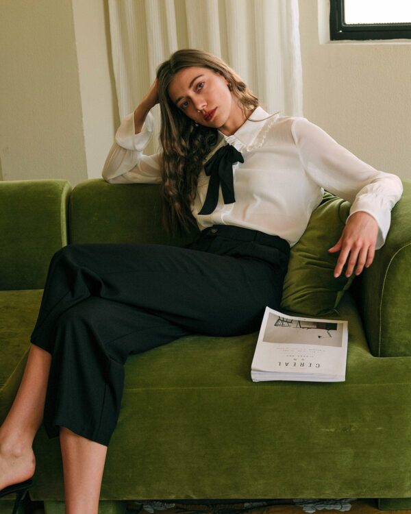 Solid Pleated High-waisted Pants - Image 3
