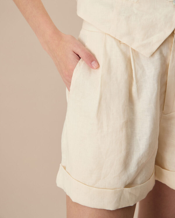 Apricot High-Waisted Pleated Shorts - Image 2